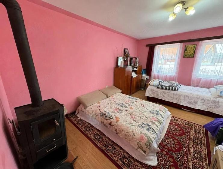 Casă cu 2 camere cu Teren 868 Mp în Arpașu de Sus