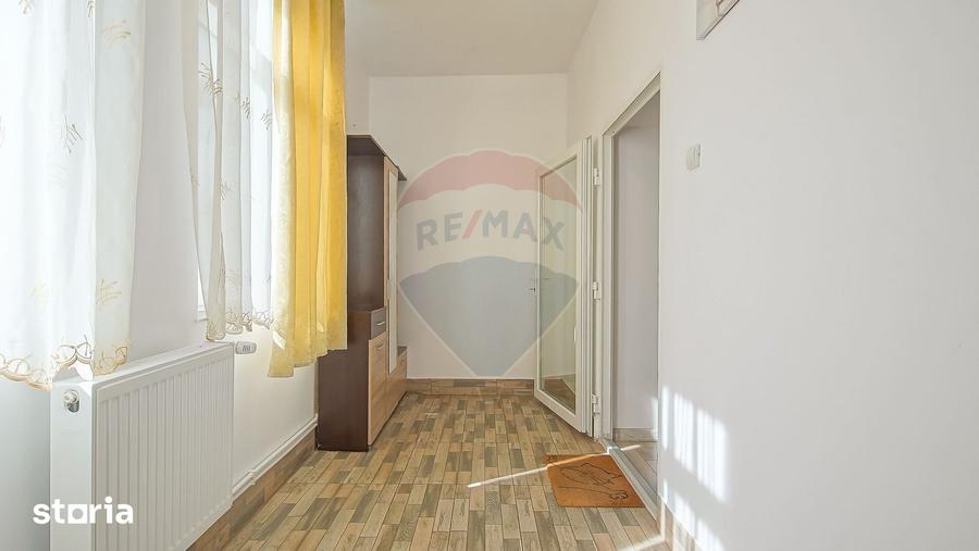 Casă cu 6 camere cu Teren 700 Mp în Ultracentral