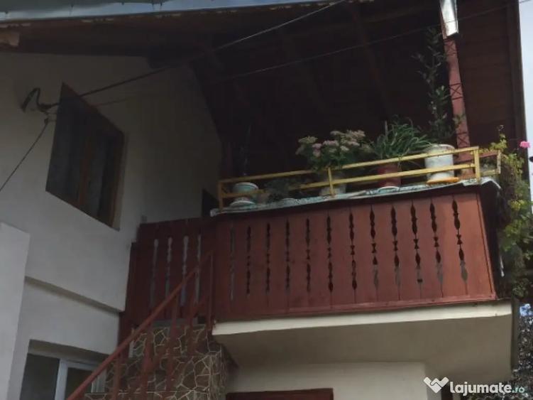Casă cu 5 camere cu Teren 1007 Mp în Aranghel