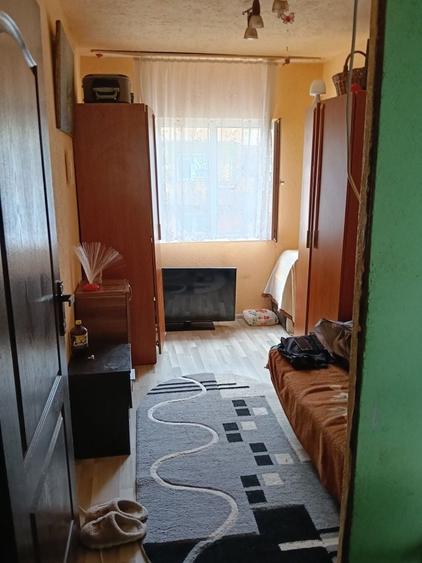 Apartament cu 3 camere decomandat în Păulești