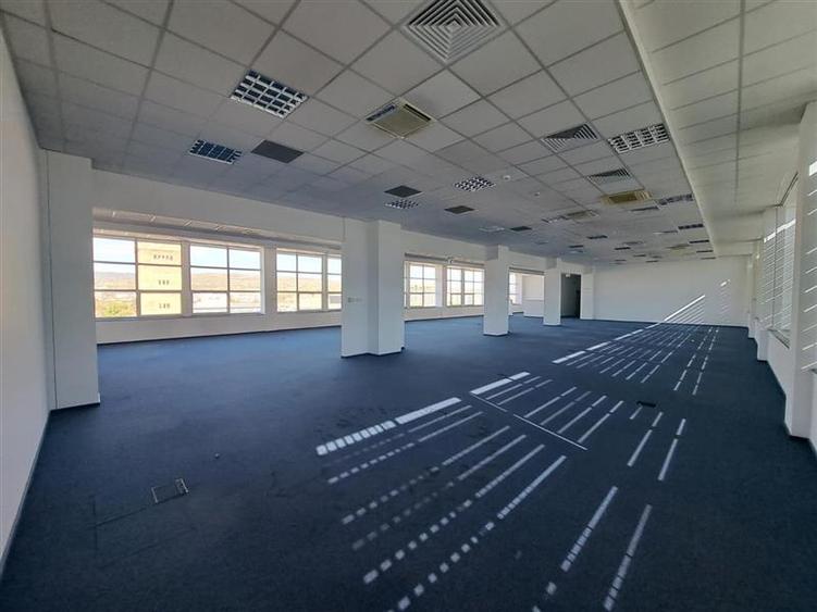 Birou, de 1,100 mp, în Mărăști