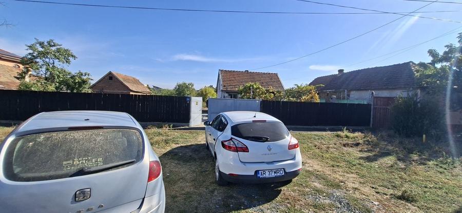 Casă cu 2 camere cu Teren 1500 Mp în Gai