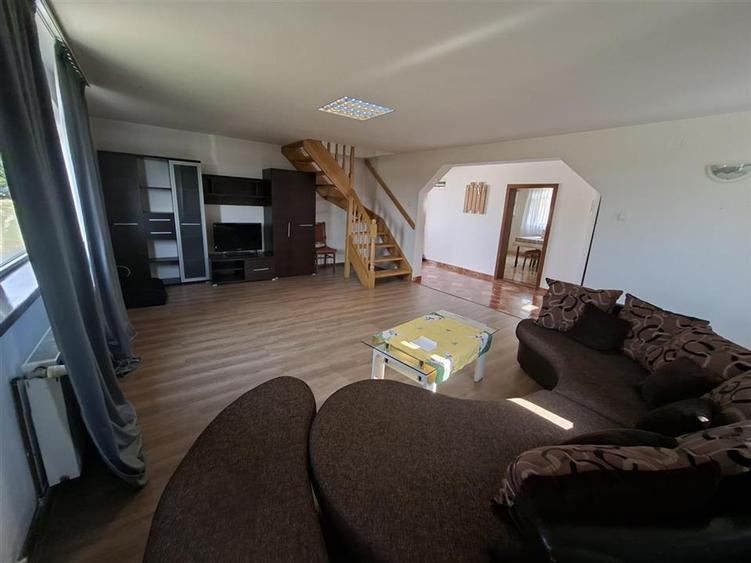 Casă individuală cu 5 camere cu Teren 250 Mp în Gușterița