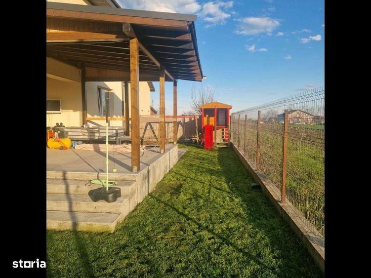 Casă cu 4 camere cu Teren 400 Mp în Berceni