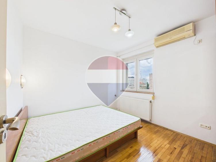 Apartament cu 2 camere semidecomandat, mobilat în P-ța Romană
