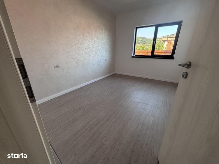 Casă cu 3 camere cu Teren 391 Mp în Ștefănești