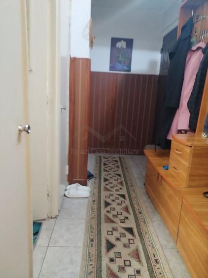 Apartament cu 4 camere semidecomandat în Alexandru cel Bun