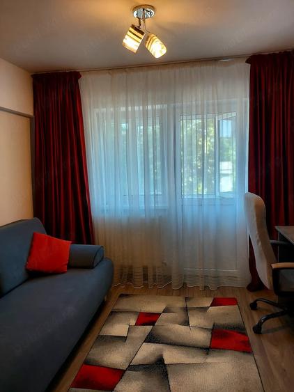Apartament cu 4 camere decomandat în Ultracentral