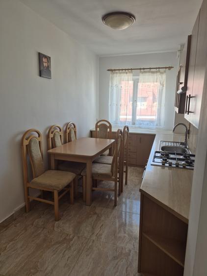 Apartament cu 2 camere în Decebal