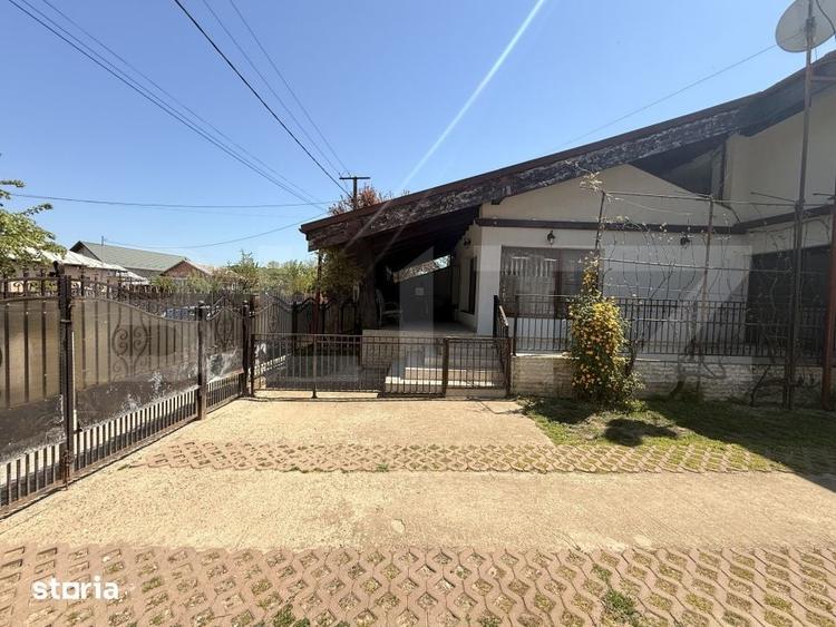 Casă cu 3 camere cu Teren 1342 Mp în Plopu