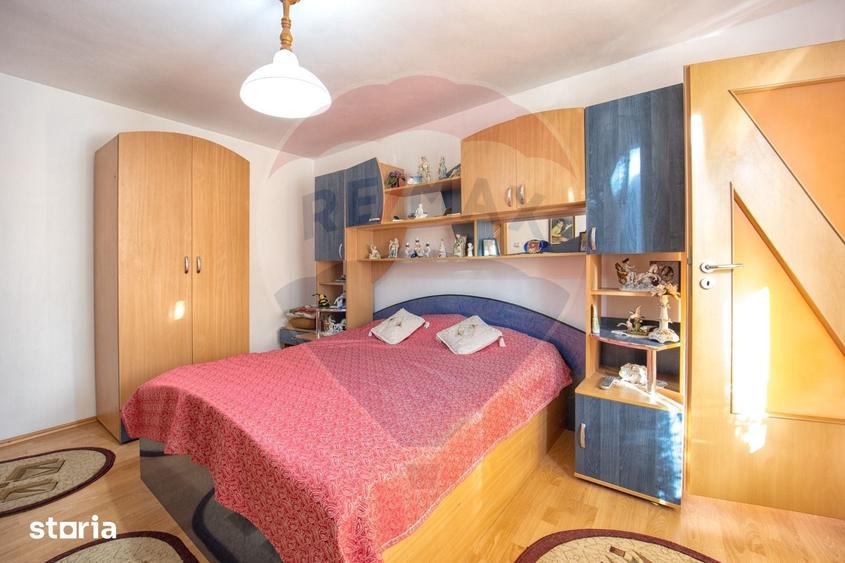 Casă cu 4 camere cu Teren 60 Mp în Bartolomeu