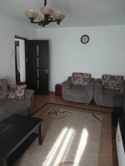 Apartament cu 2 camere decomandat în Rovine