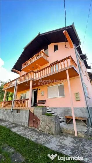Casă cu 9 camere cu Teren 256 Mp în Geoagiu-Băi
