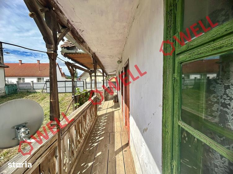 Casă cu 2 camere cu Teren 1185 Mp în Sânzieni