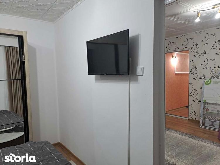 Apartament cu 2 camere semidecomandat, mobilat în Banat
