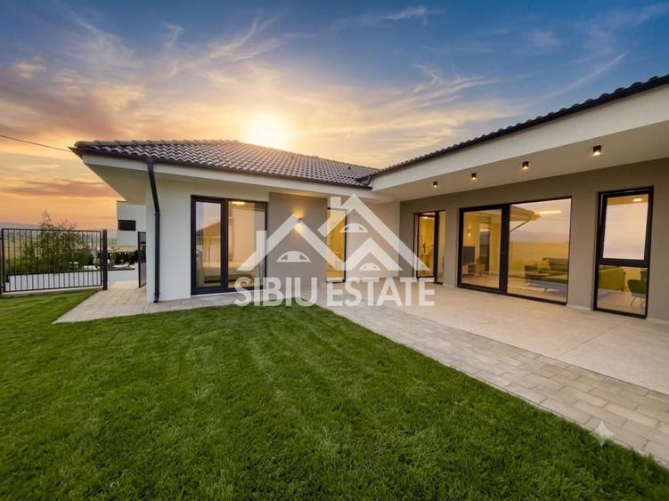 Duplex cu 4 camere cu Canalizare în Broscărie