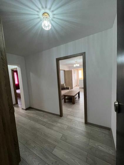 Apartament cu 3 camere decomandat în Colentina