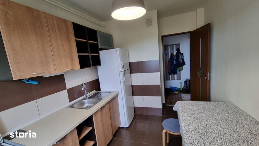 Apartament cu 3 camere decomandat, mobilat în Valea Cetății