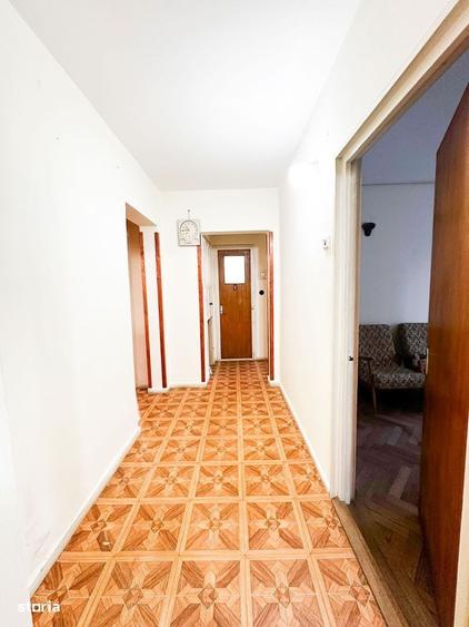 Apartament cu 4 camere decomandat în Republicii