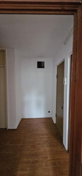 Apartament cu 3 camere decomandat în Siderurgiștilor