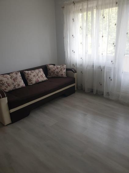 Apartament cu 2 camere decomandat în Exterior Vest