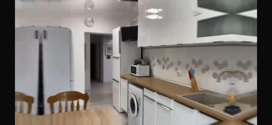 Apartament cu 3 camere decomandat, mobilat în P-ța Muncii