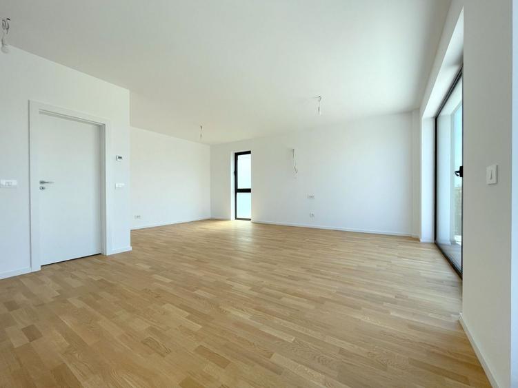 Apartament cu 3 camere decomandat în Ultracentral