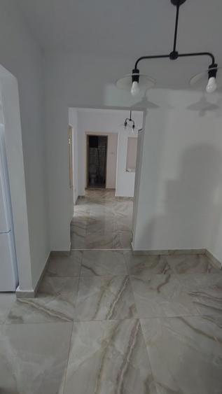 Apartament cu 3 camere decomandat în Dacia