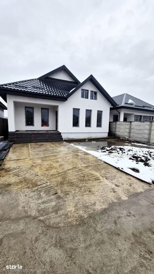 Casă cu 3 camere cu Teren 280 Mp în Central