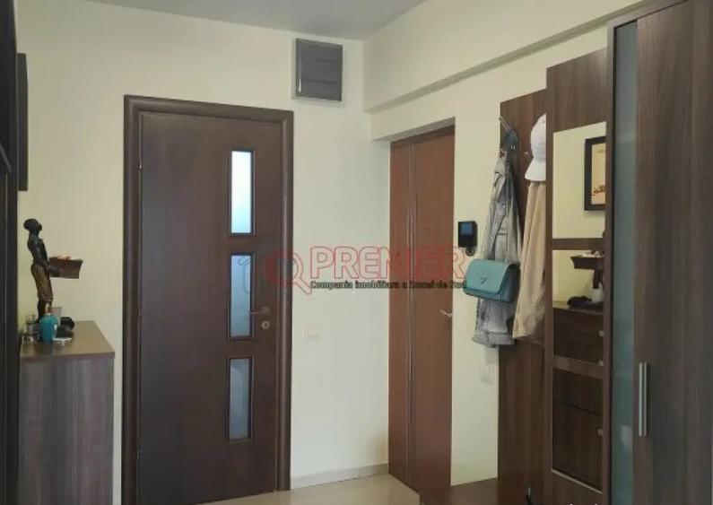 Apartament cu 3 camere decomandat în Eroii Revoluției