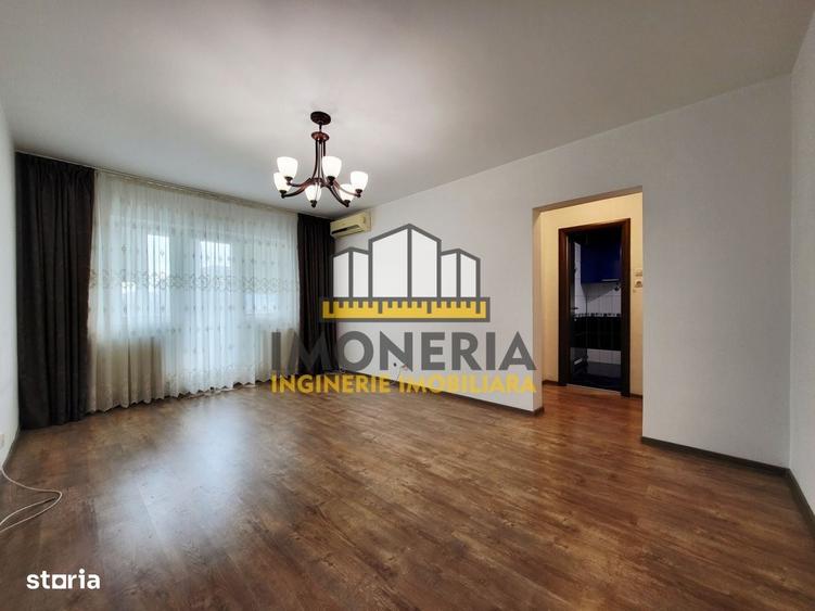 Apartament cu 3 camere semidecomandat în Colentina