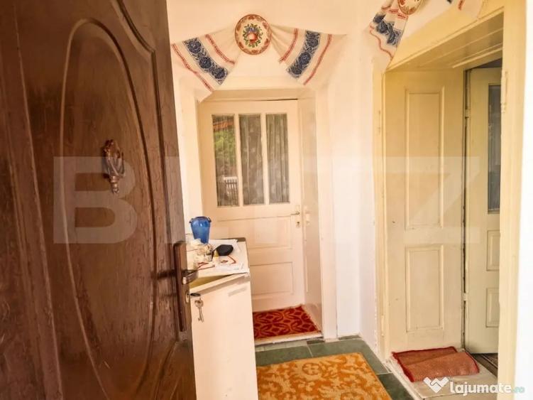Casă cu 2 camere cu Teren 8290 Mp în Iclod