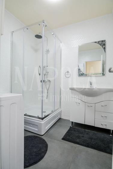 Apartament cu 3 camere semidecomandat în Dâmbul Rotund