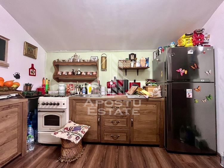 Duplex cu 7 camere cu Canalizare în Lipovei