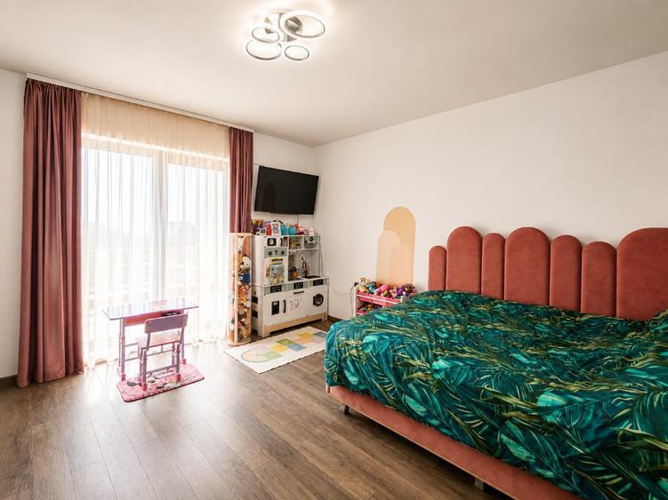 Casă cu 4 camere cu Teren 500 Mp în Tărlungeni