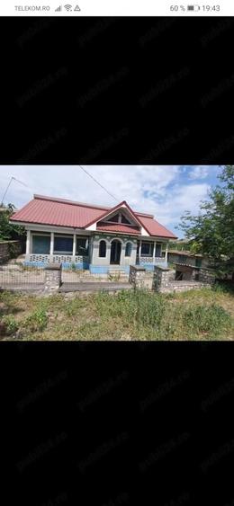 Casă cu 3 camere cu Teren 2400 Mp în Tufani