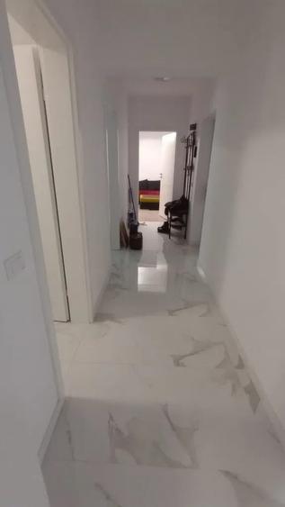 Apartament cu 3 camere decomandat în Theodor Pallady