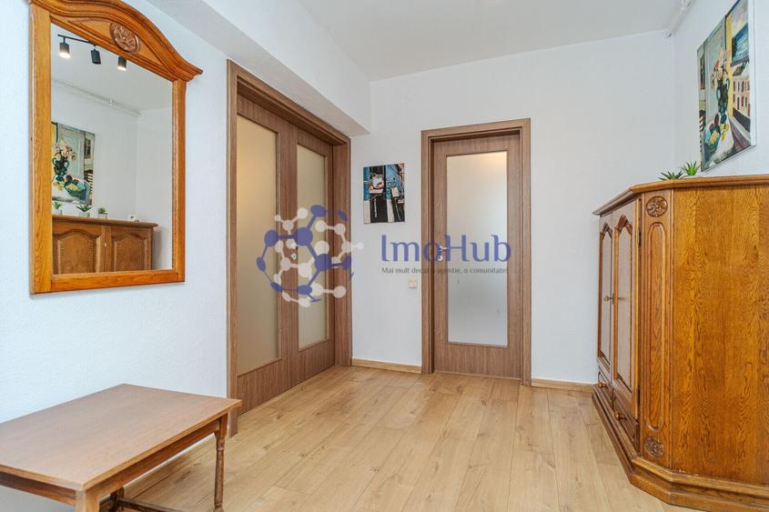 Apartament cu 3 camere în Centru Civic