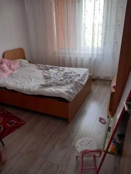 Apartament 4 camere etaj 4 -cartier VEST - 1