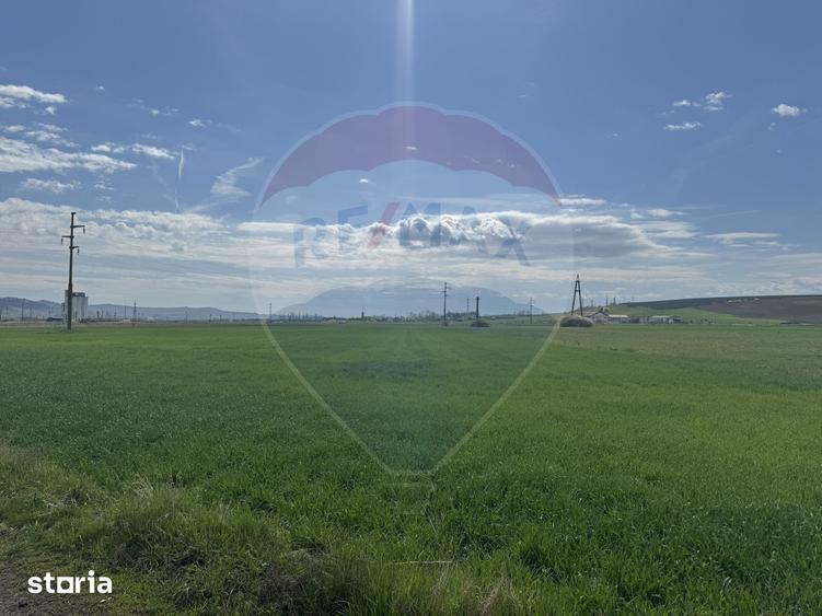 Teren de 8600 mp, în Iclod