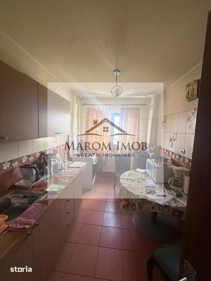 Apartament cu 3 camere decomandat în Rahova