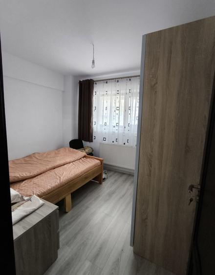 Apartament cu 2 camere semidecomandat în Cârlig