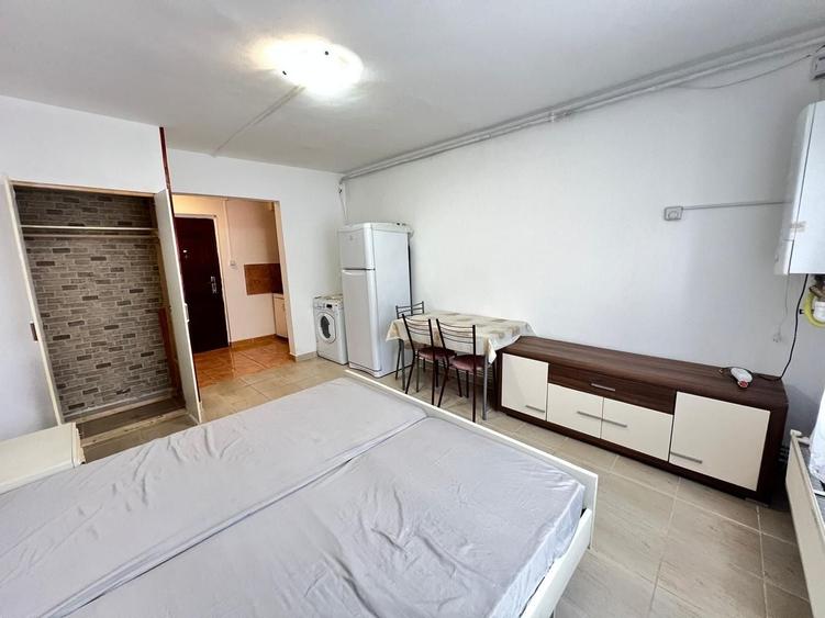 Garsonieră decomandată, mobilată în Dâmbul Rotund