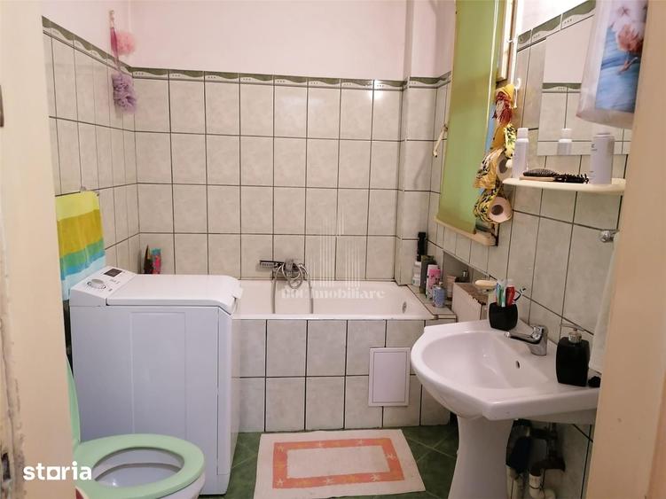 Apartament cu 3 camere semidecomandat în Cișmigiu