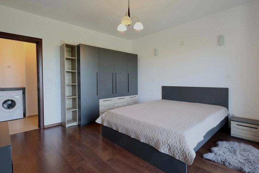 Apartament cu 3 camere semidecomandat în Subcetate