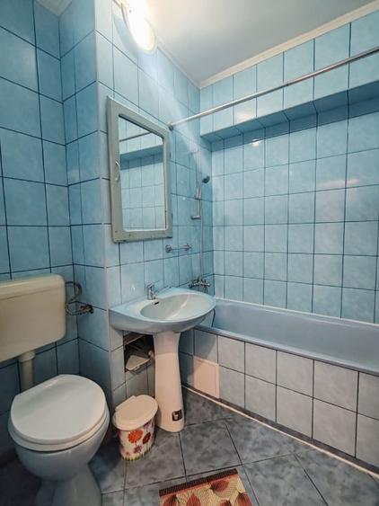 Ultracentral 3 camere, 70 mp + terasă privată – îl renovezi cum vrei - 6