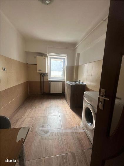 APARTAMENT 2 CAM DECOMANDAT PODU DE FIER ETAJ INTERMEDIAR - 12
