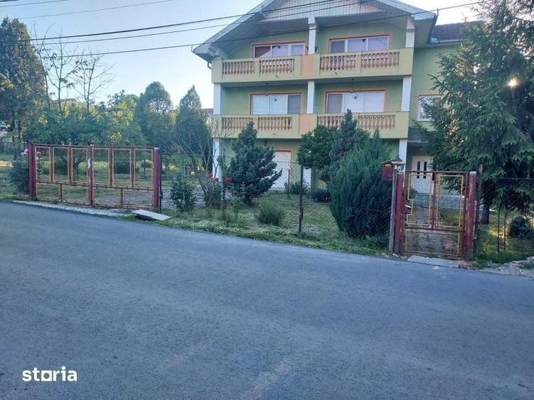 Casă cu 4 camere cu Teren 441 Mp în Central