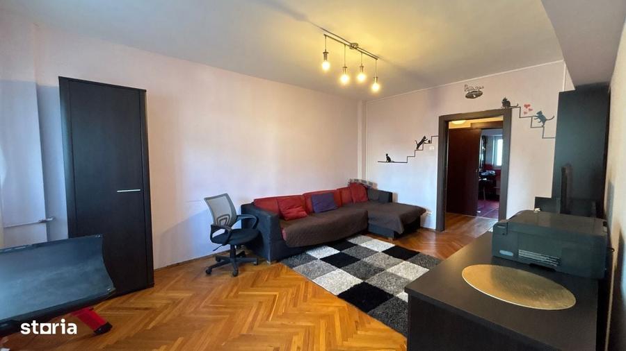 Apartament cu 3 camere în Moșilor