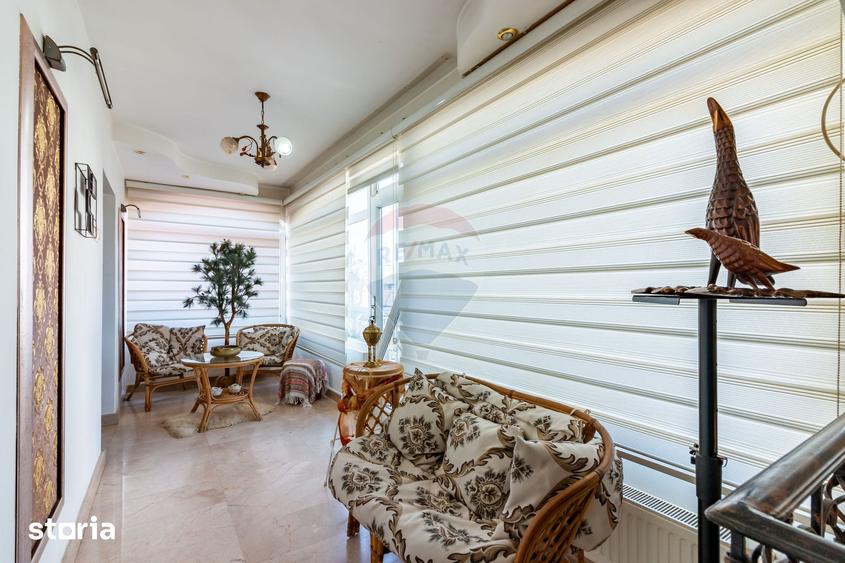 Casă cu 6 camere cu Teren 469 Mp în Central